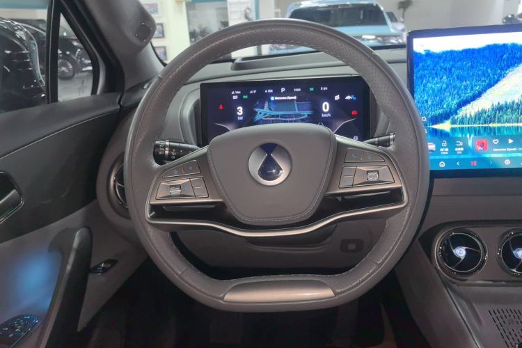 Used Denza N8 2023 Four-Wheel Drive Ultra-Hybrid Flagship Seven-Seater Version Steering Wheel