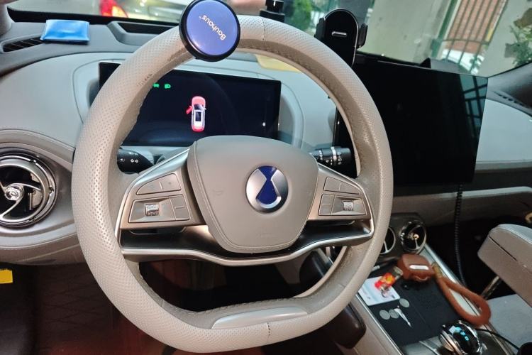 Used Denza N8 2023 Four-Wheel Drive Ultra-Hybrid Flagship Six-Seater Version Steering Wheel