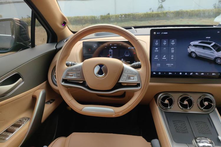 Used Denza N8 2023 Four-Wheel Drive Ultra-Hybrid Flagship Seven-Seater Version Steering Wheel