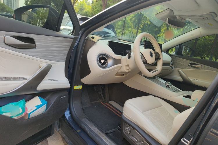 Used Denza N8 2023 Four-Wheel Drive Ultra-Hybrid Flagship Seven-Seater Version Driver Seat