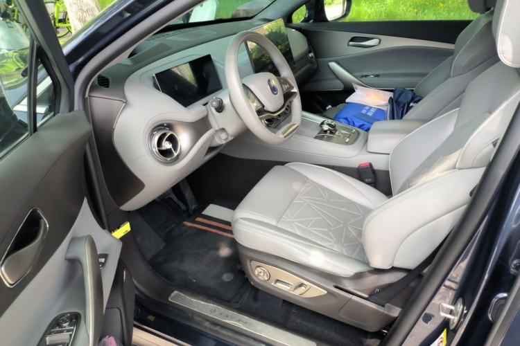 Used Denza N8 2023 Four-Wheel Drive Ultra-Hybrid Flagship Six-Seater Version Driver Seat