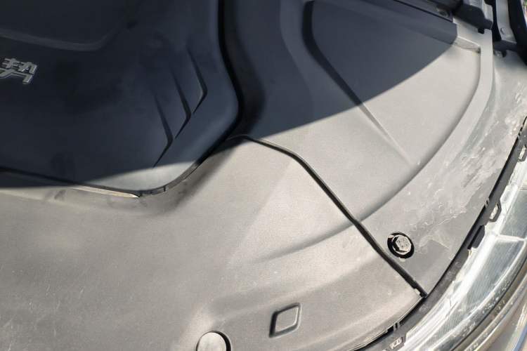 Used Denza N8 2023 Four-Wheel Drive Ultra-Hybrid Flagship Six-Seater Version Engine Bay Left