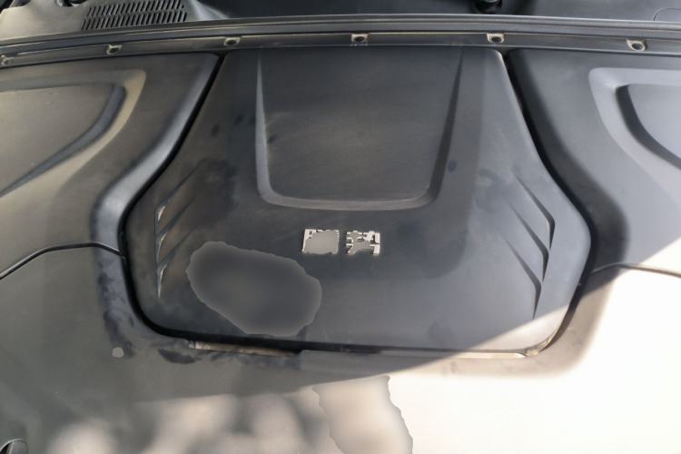 Used Denza N8 2023 Four-Wheel Drive Ultra-Hybrid Flagship Six-Seater Version Engine Bay