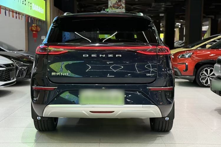 Used Denza N8 2023 Four-Wheel Drive Ultra-Hybrid Flagship Seven-Seater Version Exterior 4