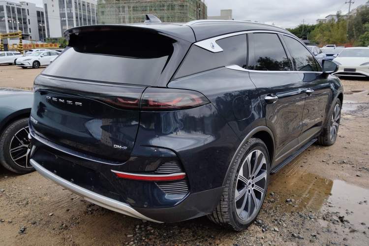 Used Denza N8 2023 Four-Wheel Drive Ultra-Hybrid Flagship Seven-Seater Version Exterior 6