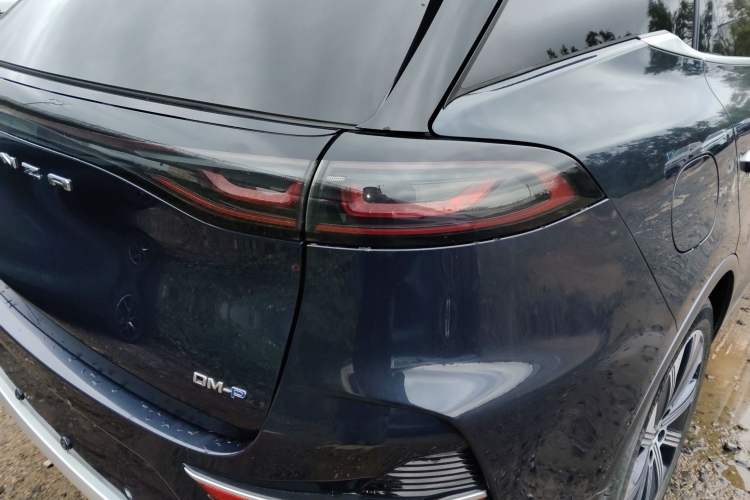 Used Denza N8 2023 Four-Wheel Drive Ultra-Hybrid Flagship Seven-Seater Version Exterior 7