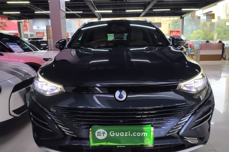Used Denza N8 2023 Four-Wheel Drive Ultra-Hybrid Flagship Six-Seater Version Front