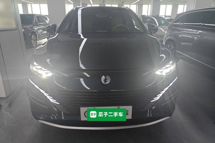 Used Denza N8 2023 Four-Wheel Drive Ultra-Hybrid Flagship Six-Seater Version Front