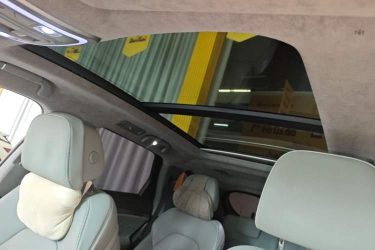 Used Denza N8 2023 Four-Wheel Drive Ultra-Hybrid Flagship Six-Seater Version Headliner