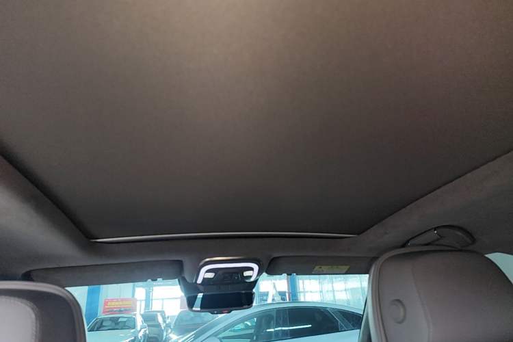Used Denza N8 2023 Four-Wheel Drive Ultra-Hybrid Flagship Seven-Seater Version Headliner