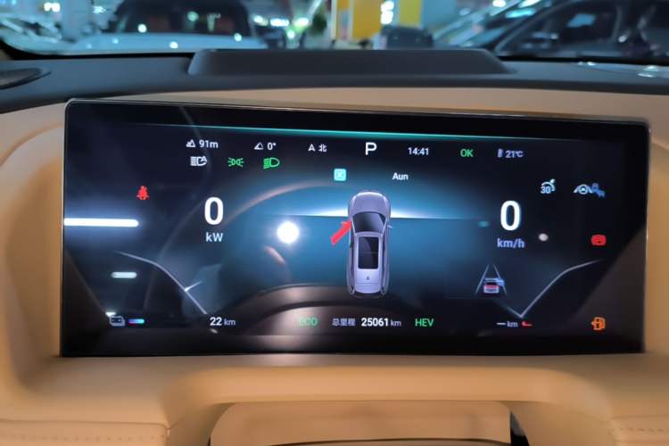 Used Denza N8 2023 Four-Wheel Drive Ultra-Hybrid Flagship Six-Seater Version Instrument Cluster