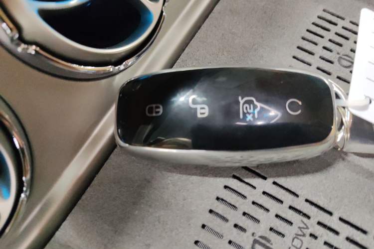 Used Denza N8 2023 Four-Wheel Drive Ultra-Hybrid Flagship Six-Seater Version Interior 1