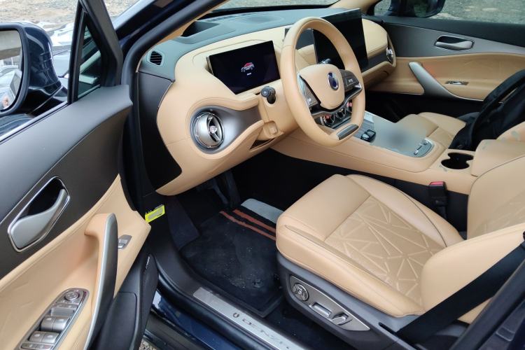 Used Denza N8 2023 Four-Wheel Drive Ultra-Hybrid Flagship Seven-Seater Version Interior 3