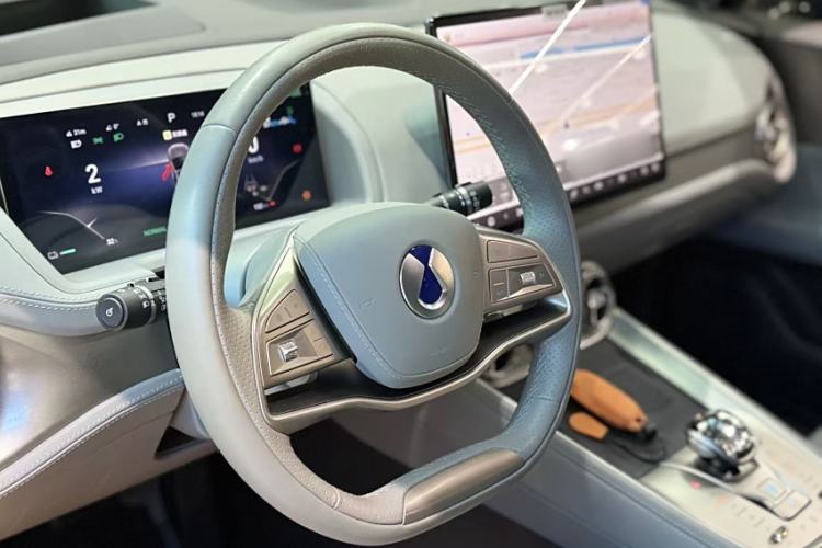 Used Denza N8 2023 Four-Wheel Drive Ultra-Hybrid Flagship Seven-Seater Version Interior 3