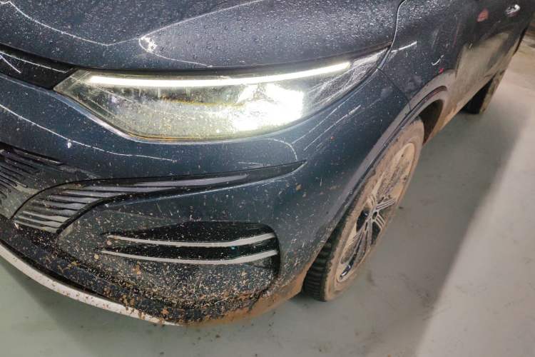 Used Denza N8 2023 Four-Wheel Drive Ultra-Hybrid Flagship Six-Seater Version Left Front Headlight