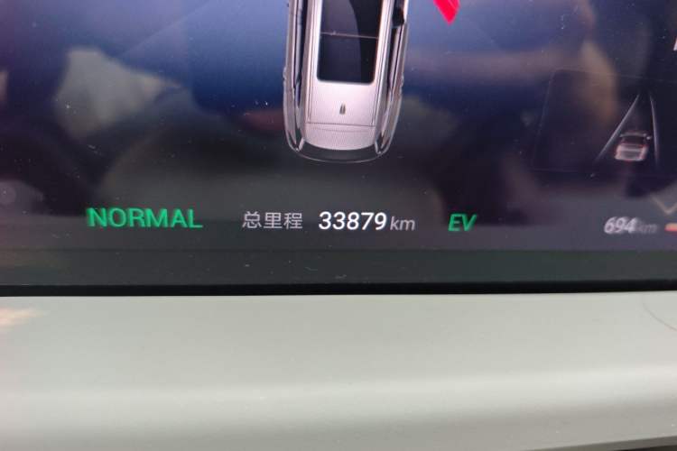 Used Denza N8 2023 Four-Wheel Drive Ultra-Hybrid Flagship Six-Seater Version Odometer Close Up