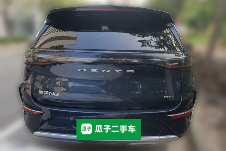 Used Denza N8 2023 Four-Wheel Drive Ultra-Hybrid Flagship Seven-Seater Version Rear