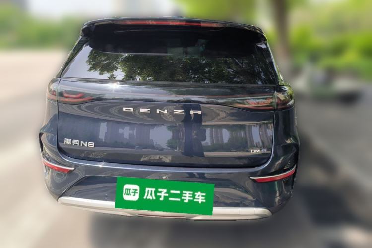 Used Denza N8 2023 Four-Wheel Drive Ultra-Hybrid Flagship Six-Seater Version Rear