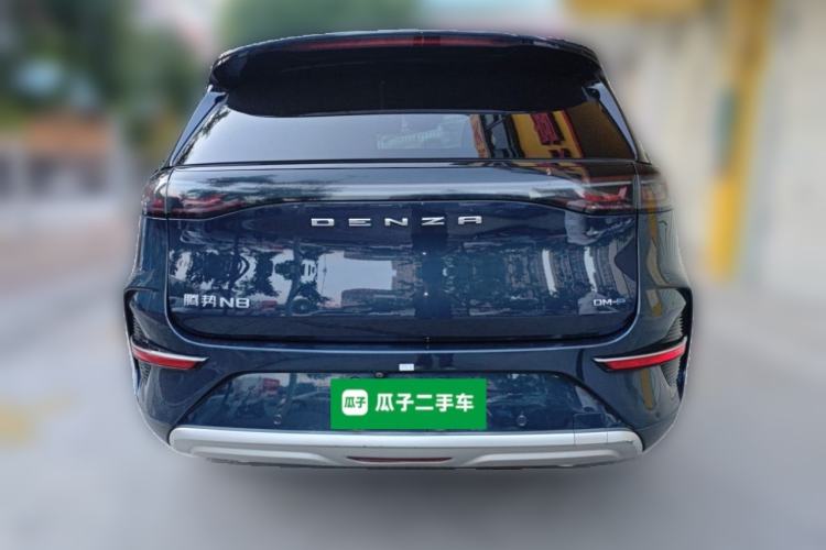 Used Denza N8 2023 Four-Wheel Drive Ultra-Hybrid Flagship Six-Seater Version Rear