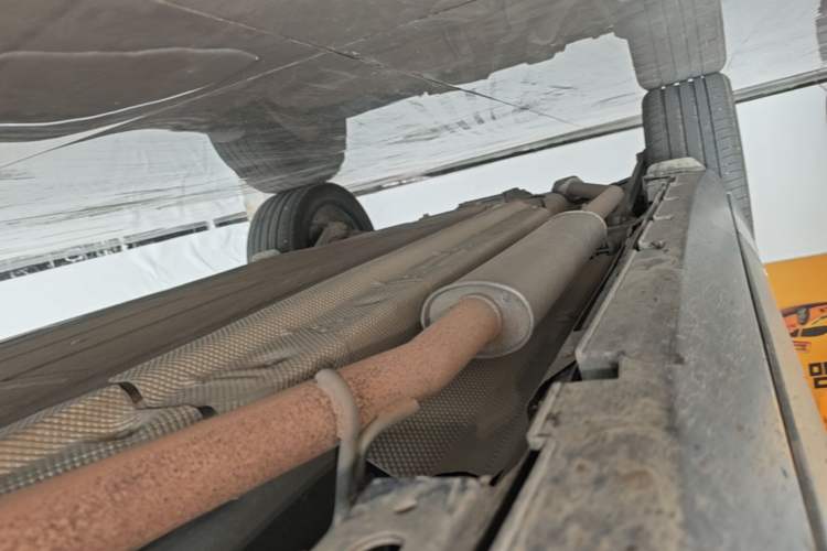 Used Denza N8 2023 Four-Wheel Drive Ultra-Hybrid Flagship Six-Seater Version Right Side Sill