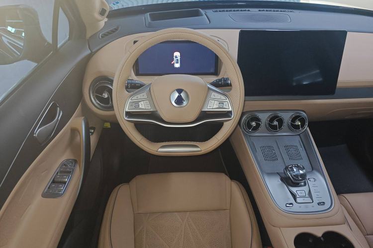 Used Denza N8 2023 Four-Wheel Drive Ultra-Hybrid Flagship Six-Seater Version Steering Wheel