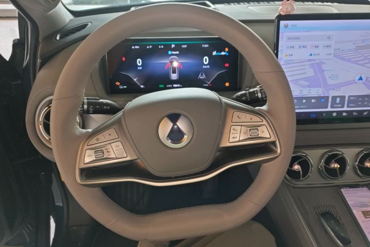Used Denza N8 2023 Four-Wheel Drive Ultra-Hybrid Flagship Six-Seater Version Steering Wheel