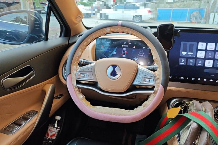 Used Denza N8 2023 Four-Wheel Drive Ultra-Hybrid Flagship Six-Seater Version Steering Wheel