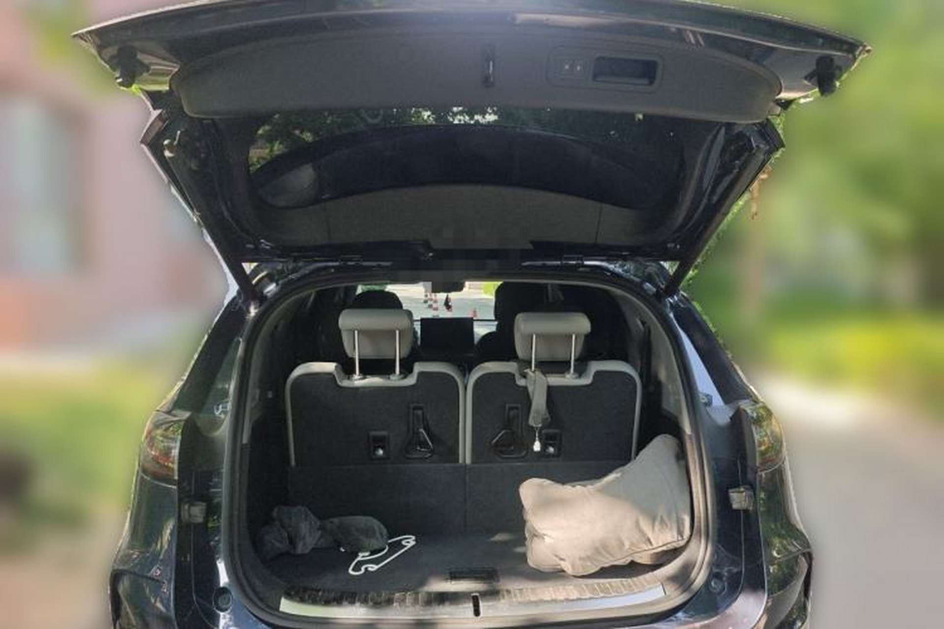 Used Denza N8 2023 Four-Wheel Drive Ultra-Hybrid Flagship Six-Seater Version Trunk