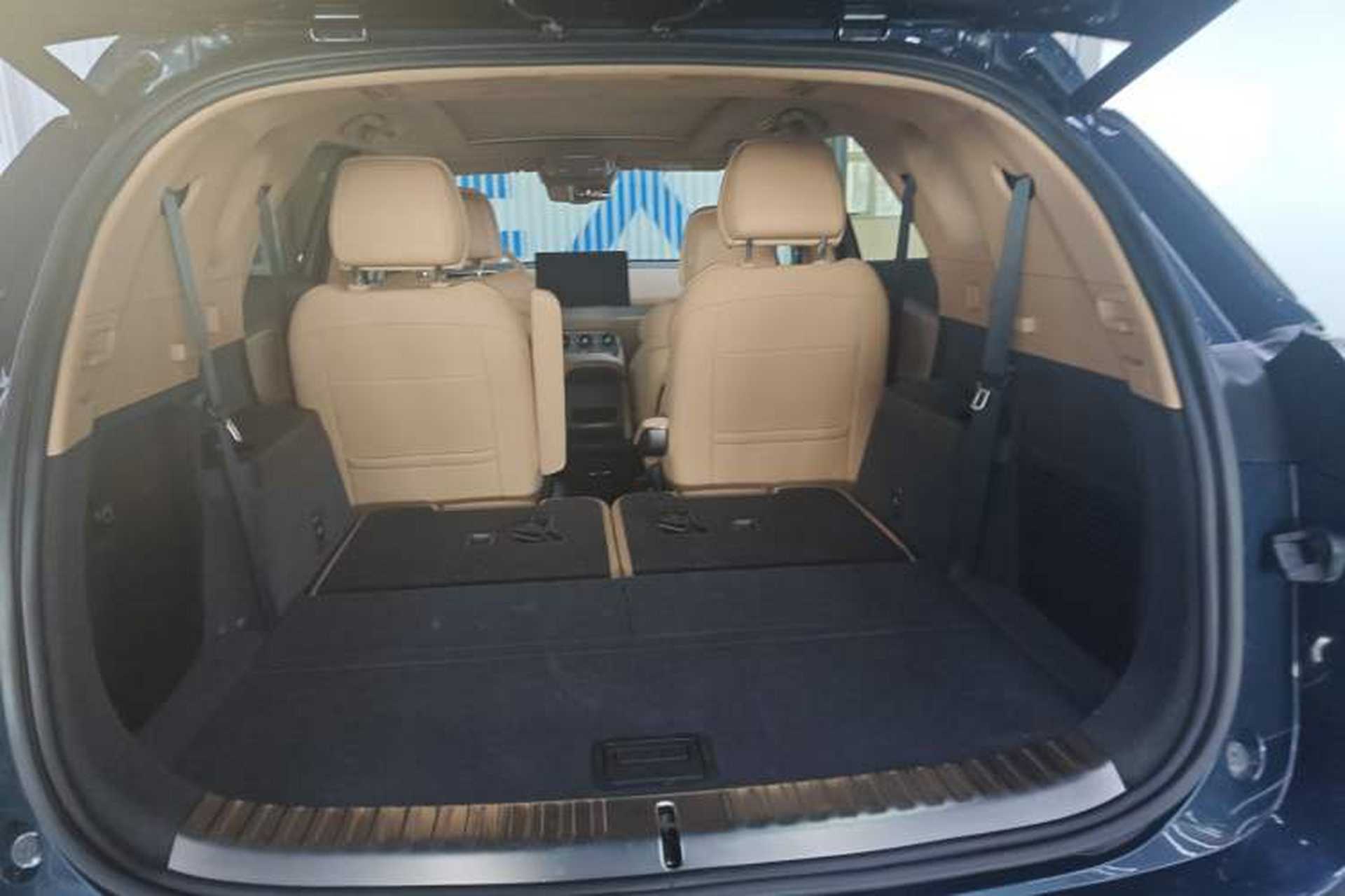 Used Denza N8 2023 Four-Wheel Drive Ultra-Hybrid Flagship Six-Seater Version Trunk