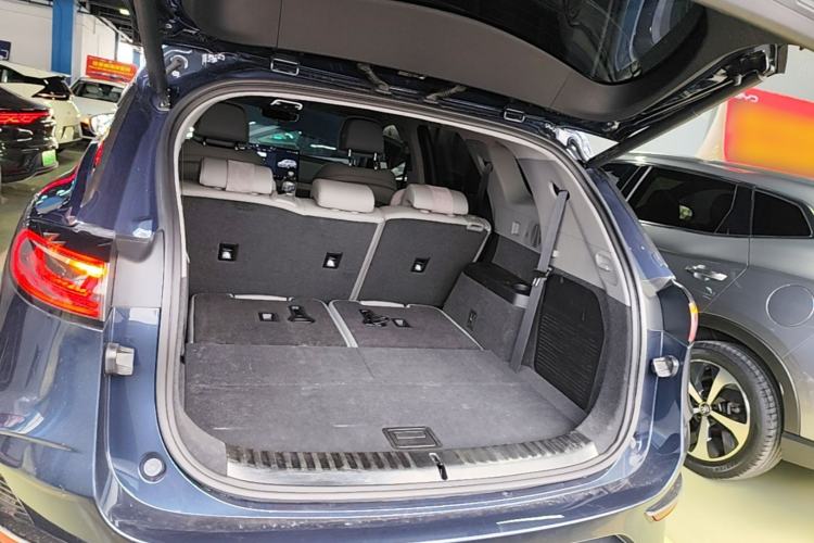 Used Denza N8 2023 Four-Wheel Drive Ultra-Hybrid Flagship Seven-Seater Version Trunk
