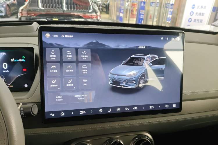 Used Denza N8 2023 Four-Wheel Drive Ultra-Hybrid Flagship Six-Seater Version Audio And AC Panel