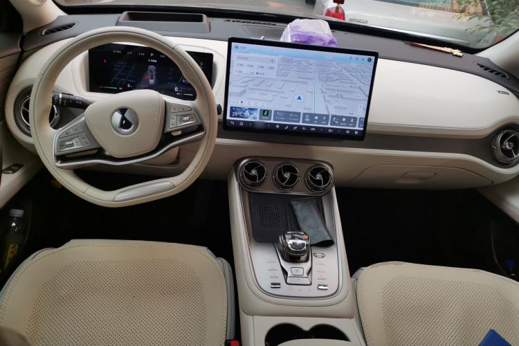 Used Denza N8 2023 Four-Wheel Drive Ultra-Hybrid Flagship Six-Seater Version Center Console