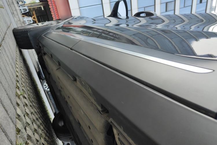 Used Denza N8 2023 Four-Wheel Drive Ultra-Hybrid Flagship Six-Seater Version Chassis Rear Left