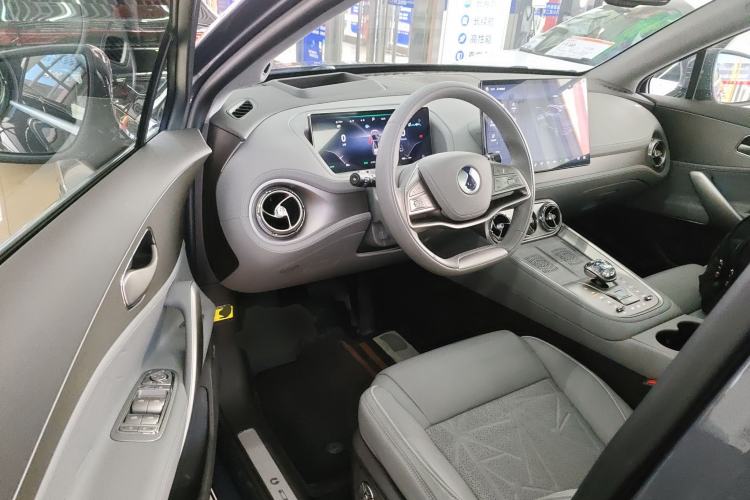 Used Denza N8 2023 Four-Wheel Drive Ultra-Hybrid Flagship Six-Seater Version Driver Seat