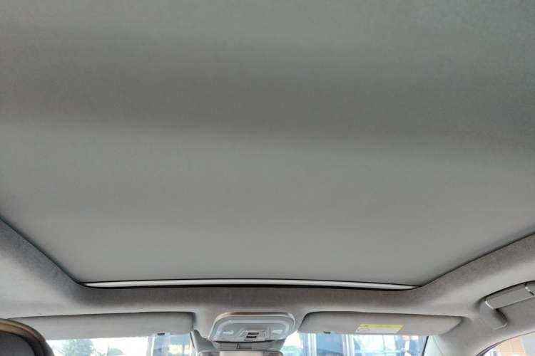 Used Denza N8 2023 Four-Wheel Drive Ultra-Hybrid Flagship Six-Seater Version Headliner