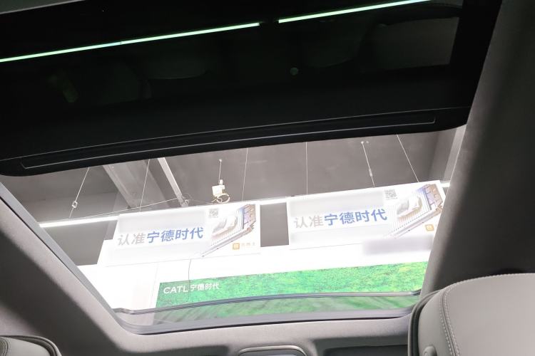 Used Denza N8 2023 Four-Wheel Drive Ultra-Hybrid Flagship Six-Seater Version Headliner