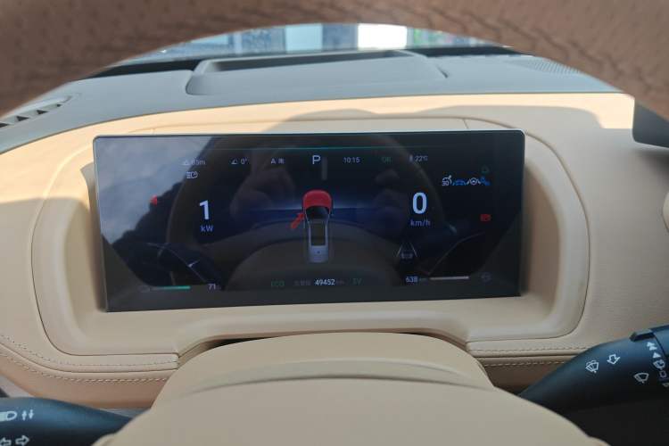 Used Denza N8 2023 Four-Wheel Drive Ultra-Hybrid Flagship Six-Seater Version Instrument Cluster