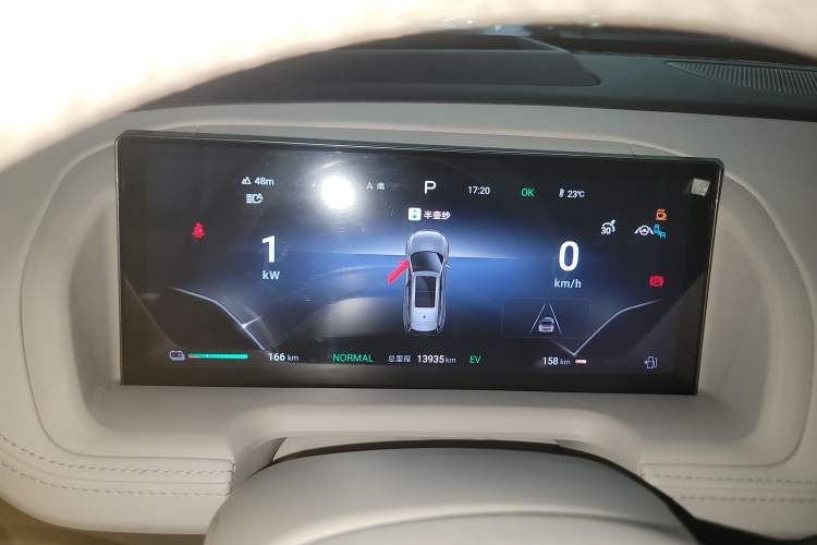 Used Denza N8 2023 Four-Wheel Drive Ultra-Hybrid Flagship Seven-Seater Version Instrument Cluster