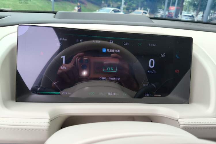 Used Denza N8 2023 Four-Wheel Drive Ultra-Hybrid Flagship Six-Seater Version Instrument Cluster