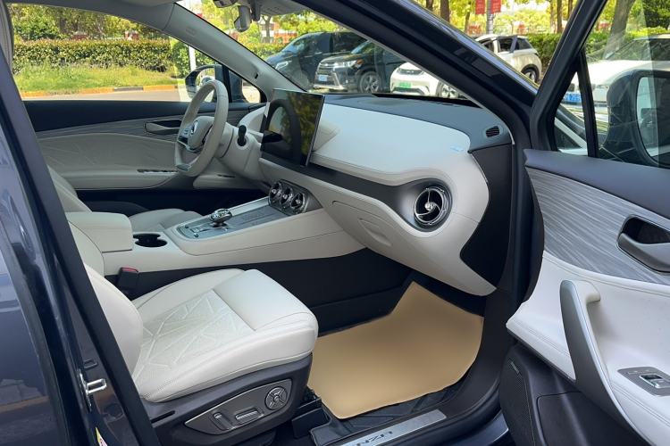 Used Denza N8 2023 Four-Wheel Drive Ultra-Hybrid Flagship Six-Seater Version Interior 1