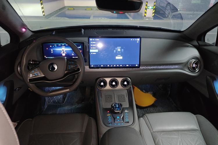 Used Denza N8 2023 Four-Wheel Drive Ultra-Hybrid Flagship Six-Seater Version Interior 2