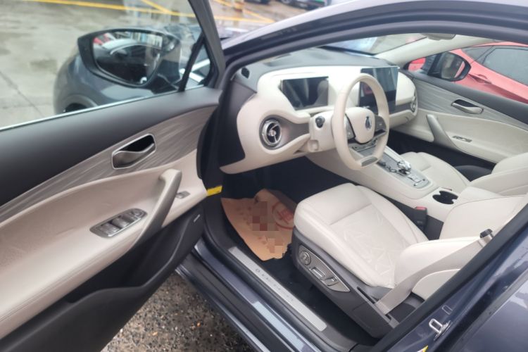 Used Denza N8 2023 Four-Wheel Drive Ultra-Hybrid Flagship Seven-Seater Version Interior 3