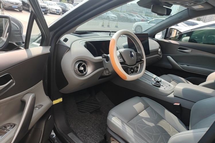 Used Denza N8 2023 Four-Wheel Drive Ultra-Hybrid Flagship Seven-Seater Version Left Front Seat