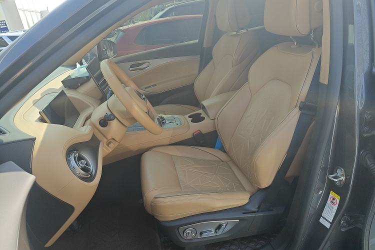 Used Denza N8 2023 Four-Wheel Drive Ultra-Hybrid Flagship Six-Seater Version Left Front Seat