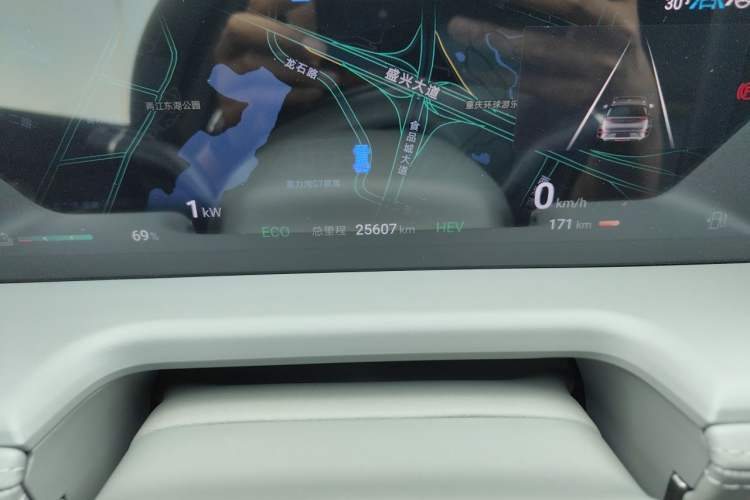 Used Denza N8 2023 Four-Wheel Drive Ultra-Hybrid Flagship Six-Seater Version Odometer Close Up