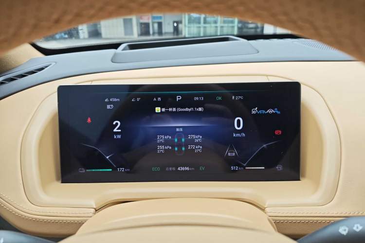 Used Denza N8 2023 Four-Wheel Drive Ultra-Hybrid Flagship Six-Seater Version Odometer Close Up