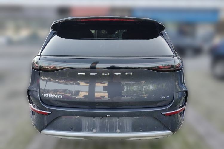 Used Denza N8 2023 Four-Wheel Drive Ultra-Hybrid Flagship Six-Seater Version Rear