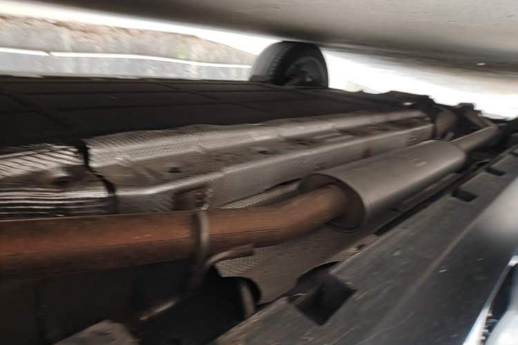 Used Denza N8 2023 Four-Wheel Drive Ultra-Hybrid Flagship Seven-Seater Version Right Side Sill