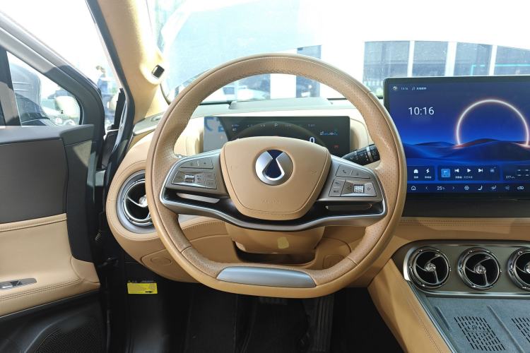 Used Denza N8 2023 Four-Wheel Drive Ultra-Hybrid Flagship Six-Seater Version Steering Wheel