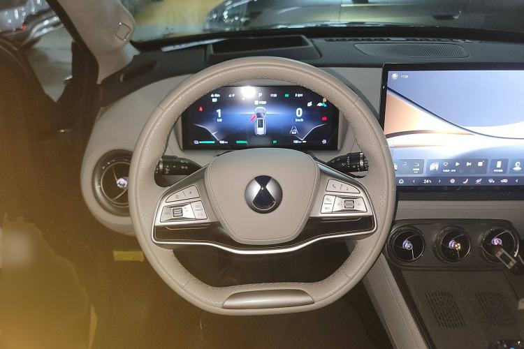 Used Denza N8 2023 Four-Wheel Drive Ultra-Hybrid Flagship Seven-Seater Version Steering Wheel